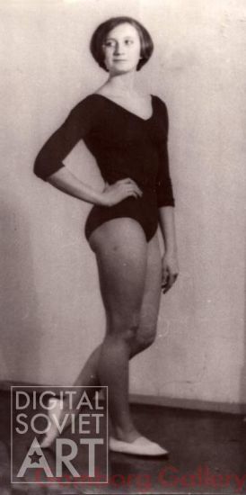 Young Gymnast Woman – Без названия